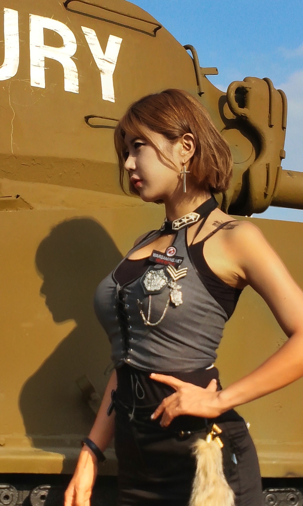 韩国顶级Showgirl许允美 釜山坦克世界 1